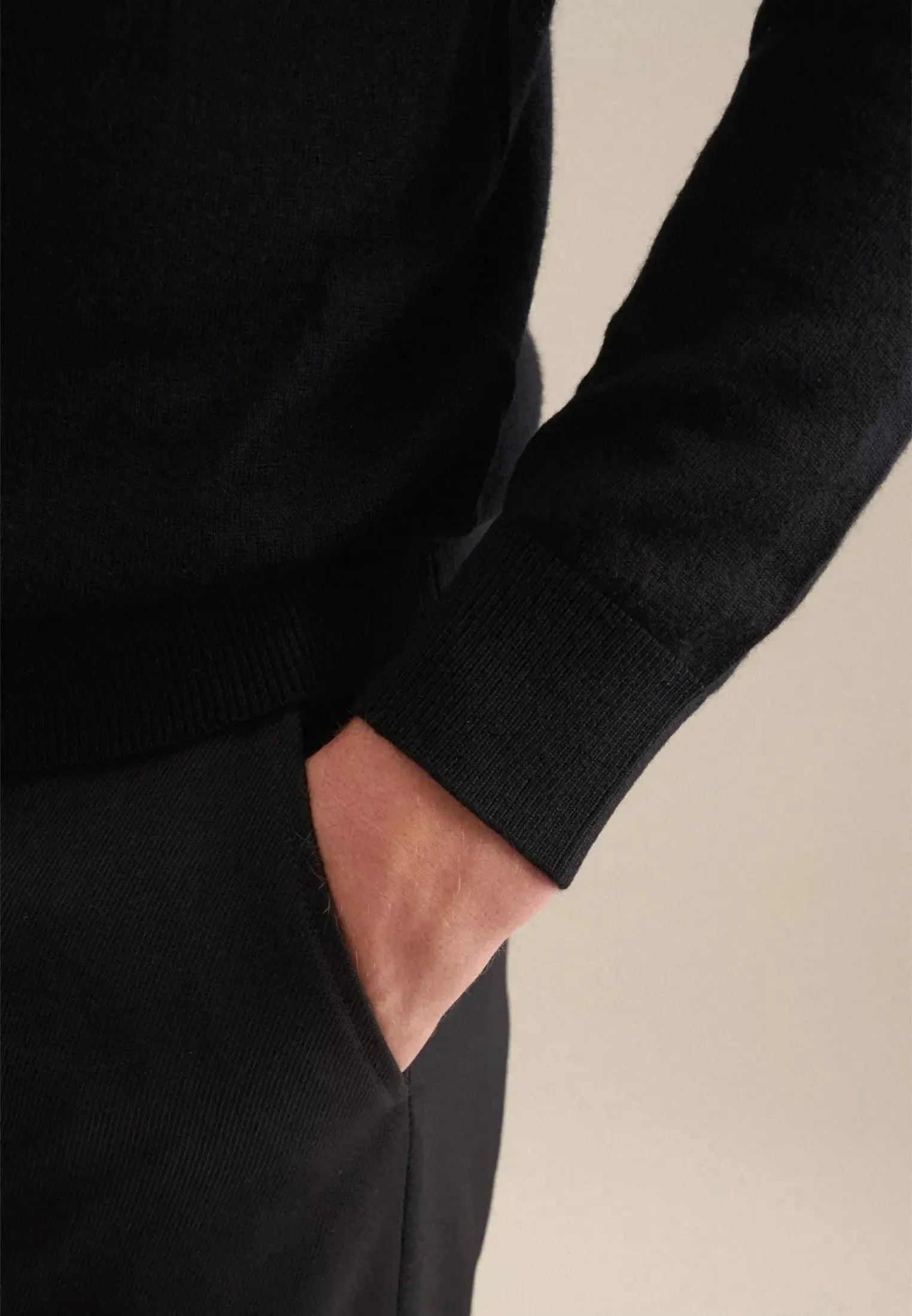 Merino Wool Crewneck Knit Black-seidensticker uk