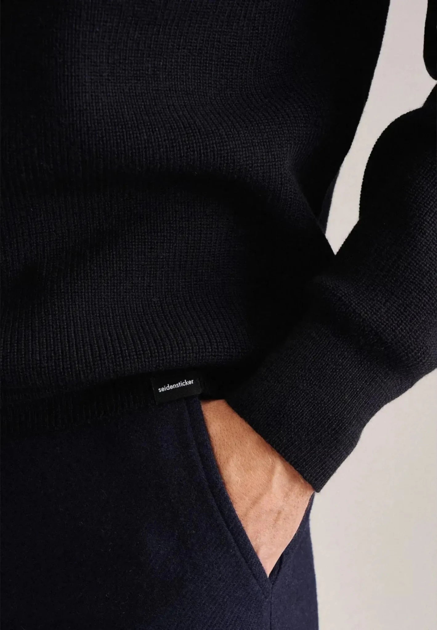 Seidensticker UK - Merino Wool Stand Collar 1/4 Zip Knit Dark Blue - 01.143011-19-S