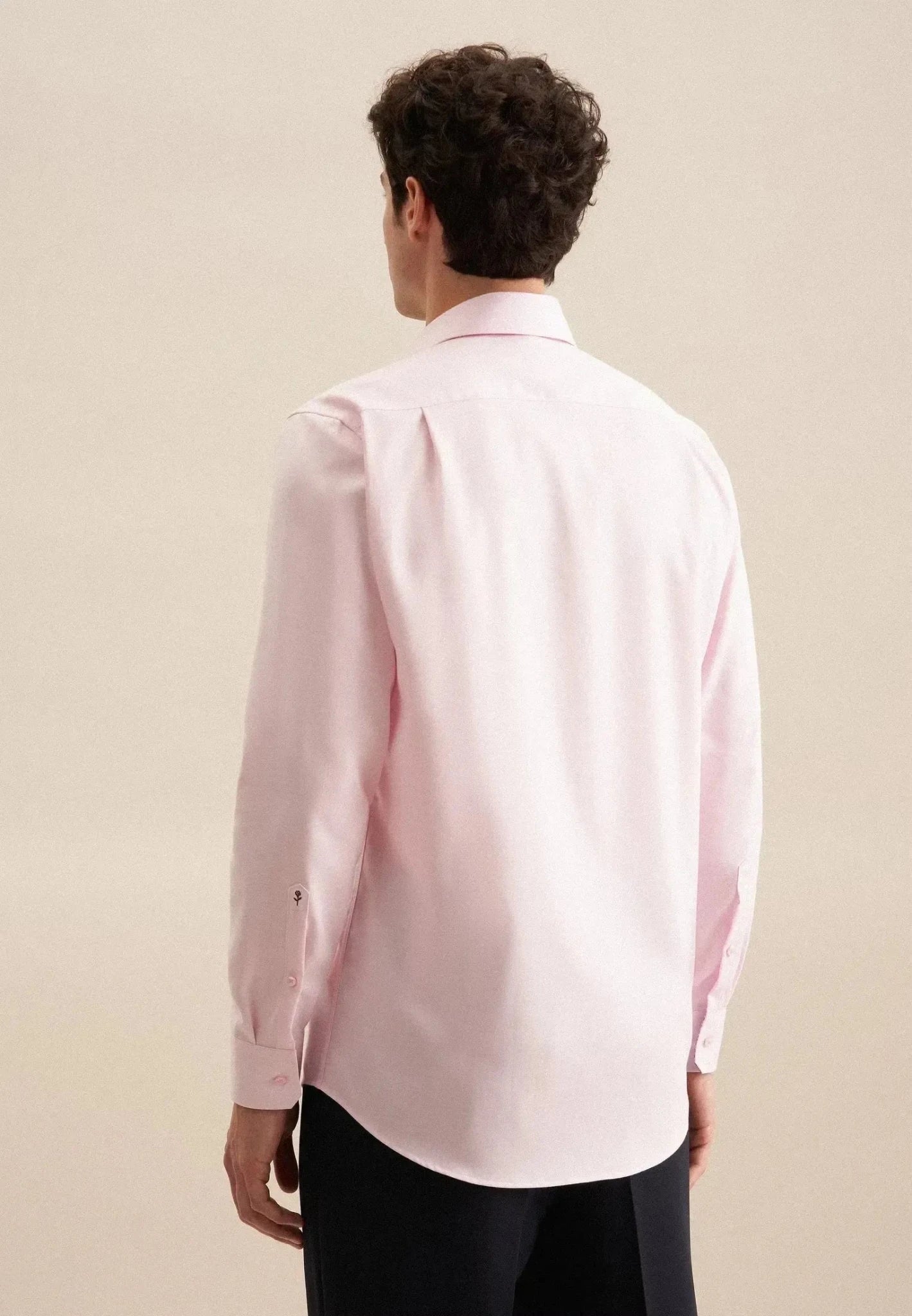 Seidensticker Regular Fit No Iron Business Kent Contrast Patch Business Shirt Pink - 01.147200-42-38 - seidensticker.co.uk