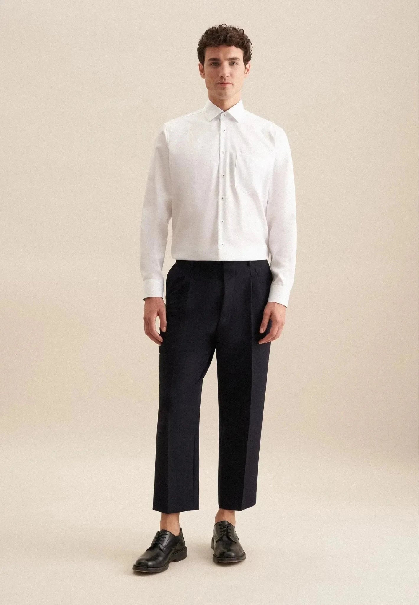 Seidensticker Regular Fit No Iron Business Kent Contrast Patch Business Shirt White - 01.147200-01-38 - seidensticker.co.uk