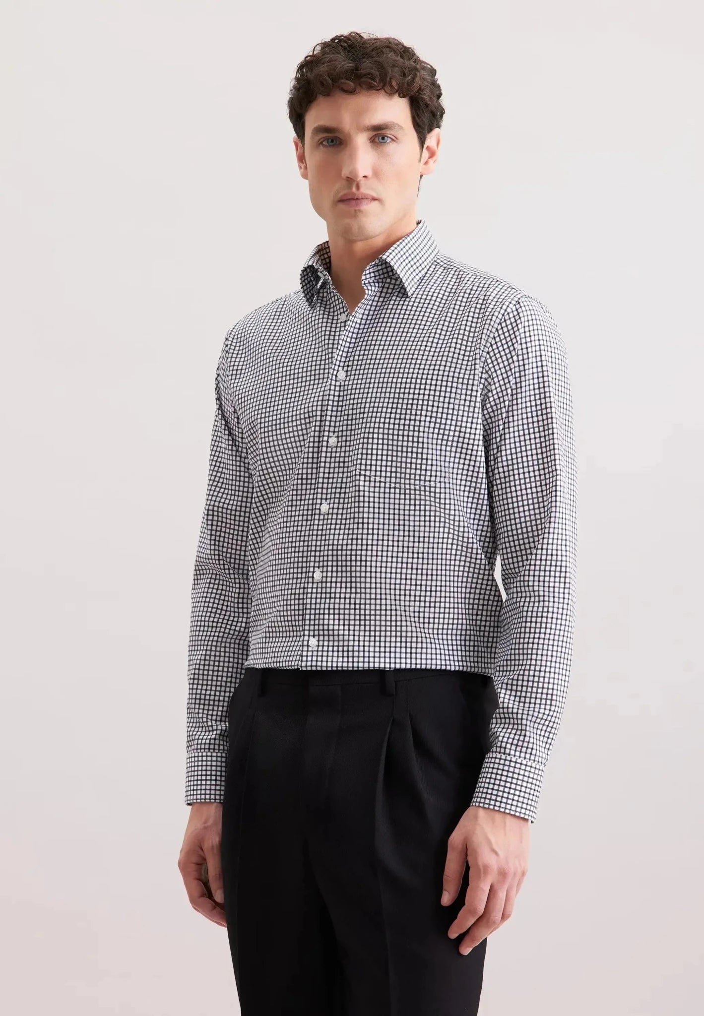 Seidensticker UK - Regular Fit No Iron Covered Button Down Check Business Shirt Dark Blue - 01.845641-18-38
