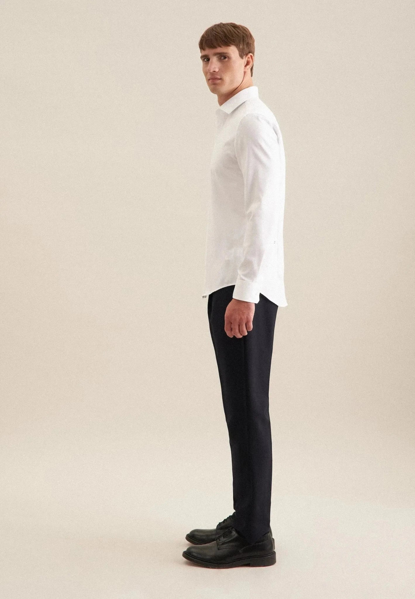 Seidensticker Shaped Fit Easy Iron Kent Collar Business Shirt White - 01.253690-01-38 - seidensticker.co.uk