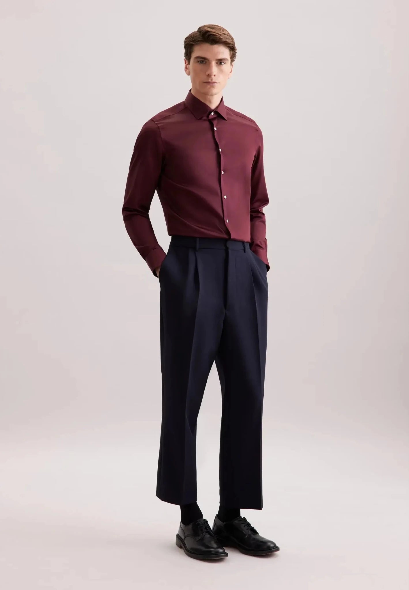 Seidensticker Shaped Fit Easy Iron New Kent Business Shirt Burgundy - 01.845070-49-38 - seidensticker.co.uk