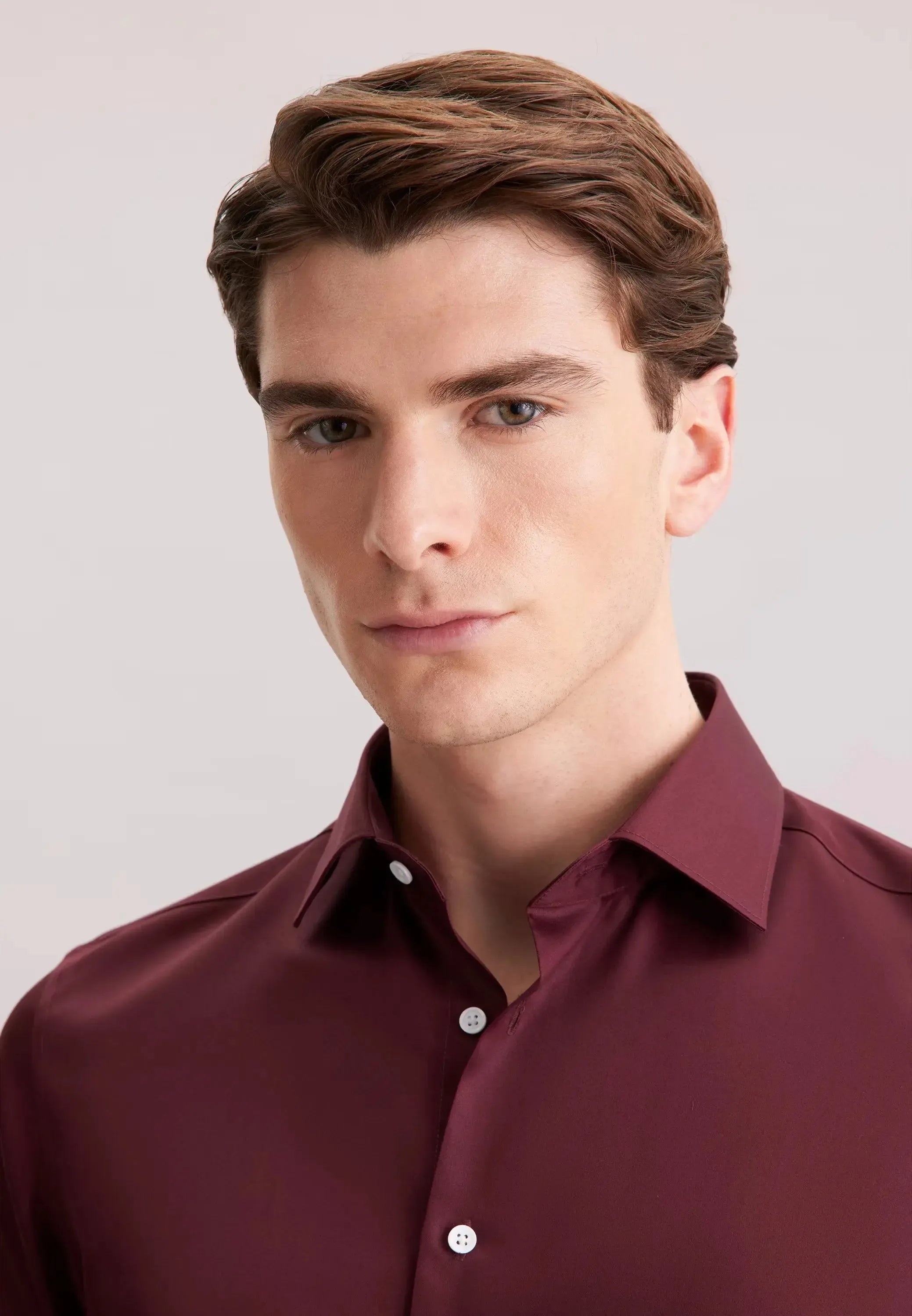 Shaped Fit Easy Iron New Kent Business Shirt Burgundy-seidensticker uk