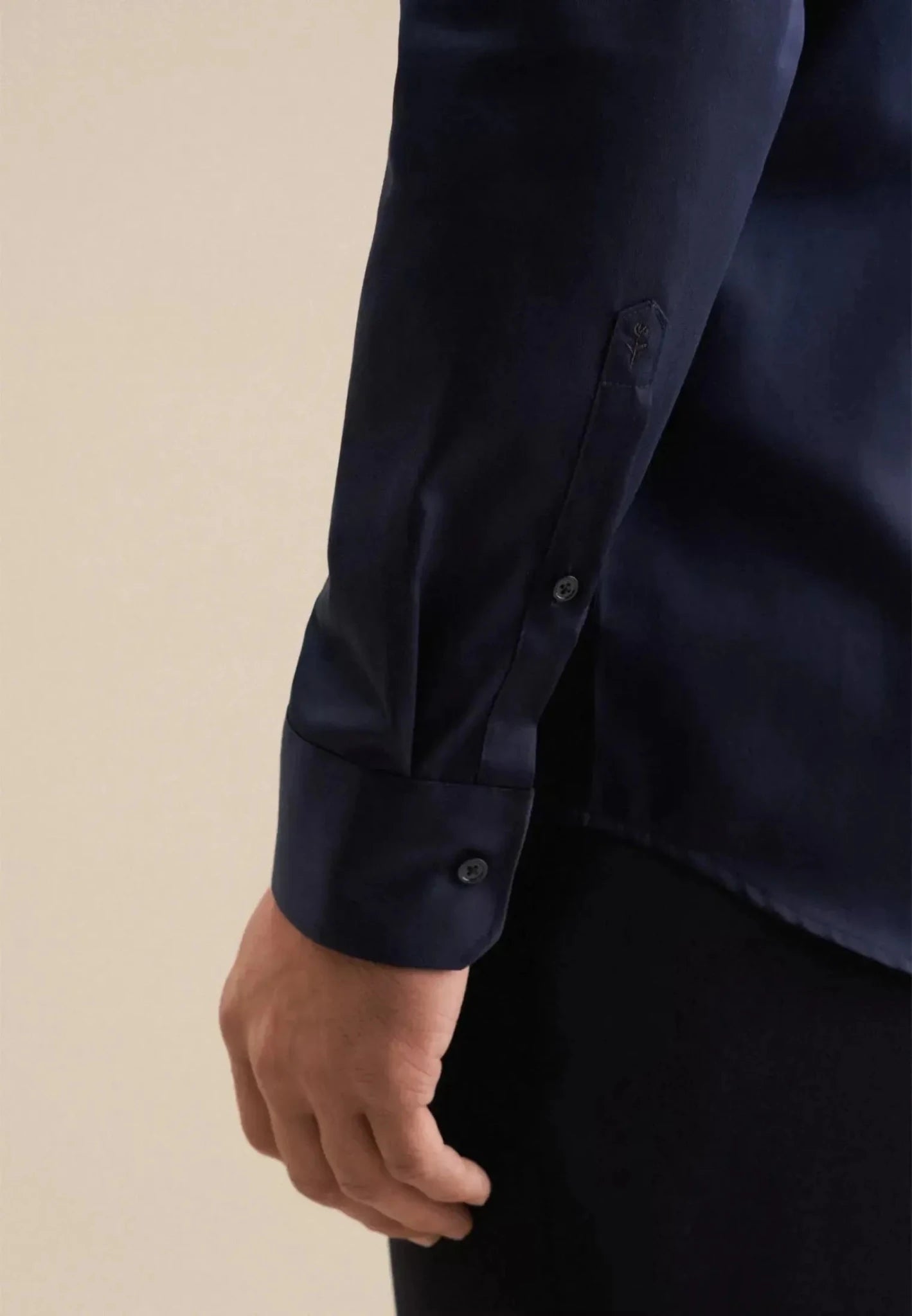 Seidensticker Shaped Fit Easy Iron New Kent Business Shirt Dark Blue - 01.845070-18-38 - seidensticker.co.uk