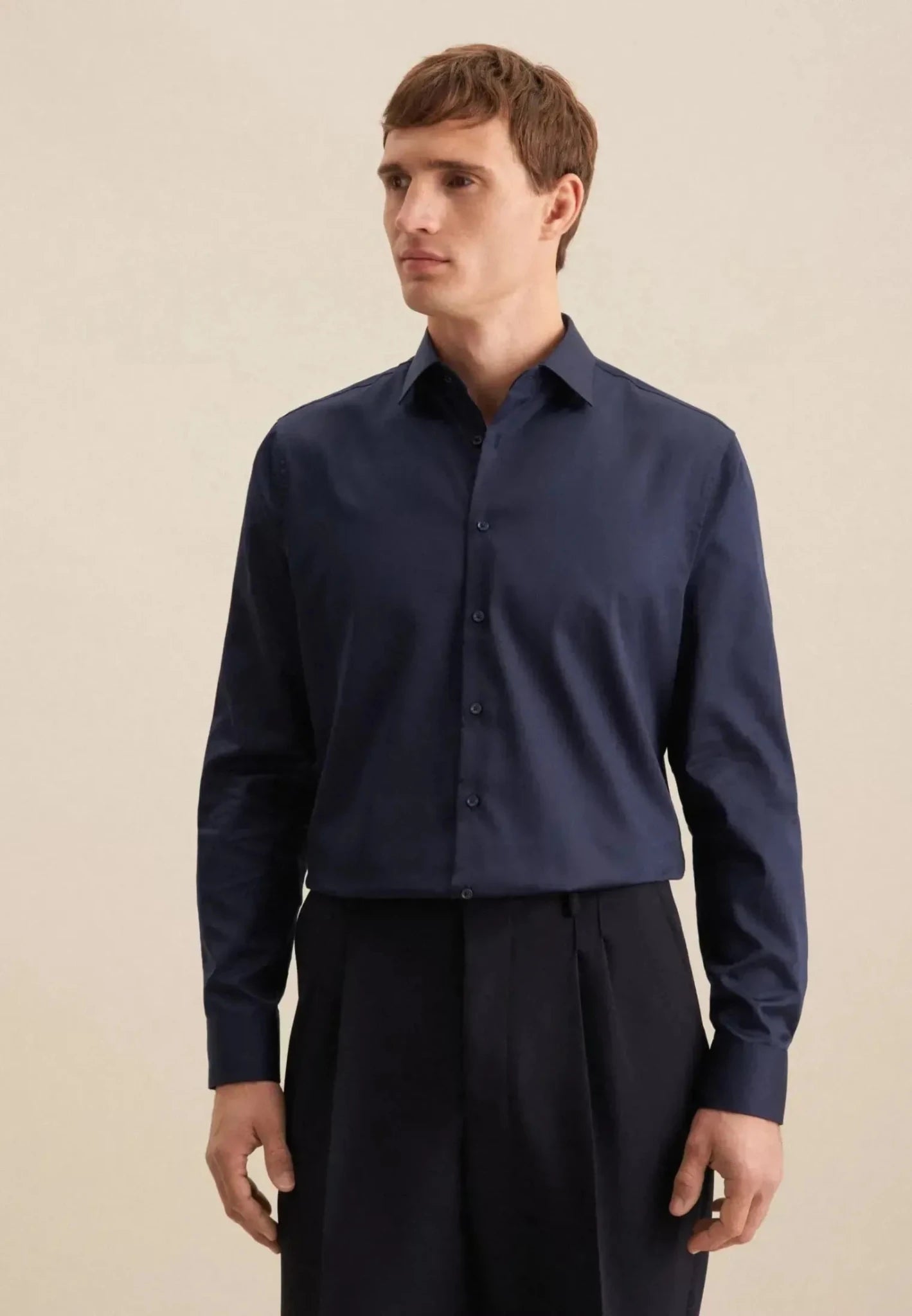 Seidensticker UK - Shaped Fit Easy Iron New Kent Business Shirt Dark Blue - 01.845070-18-38