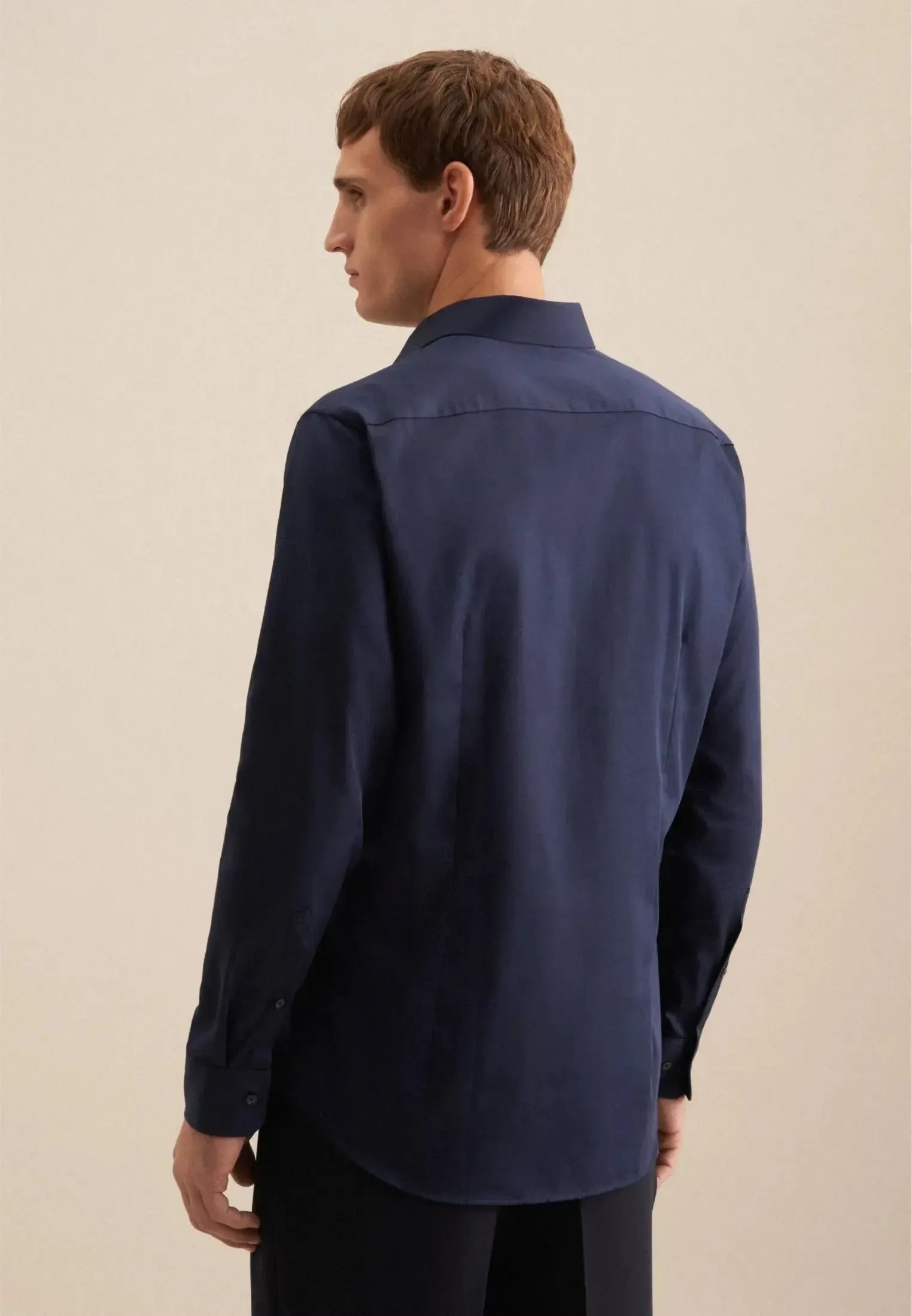 Shaped Fit Easy Iron New Kent Business Shirt Dark Blue-seidensticker uk