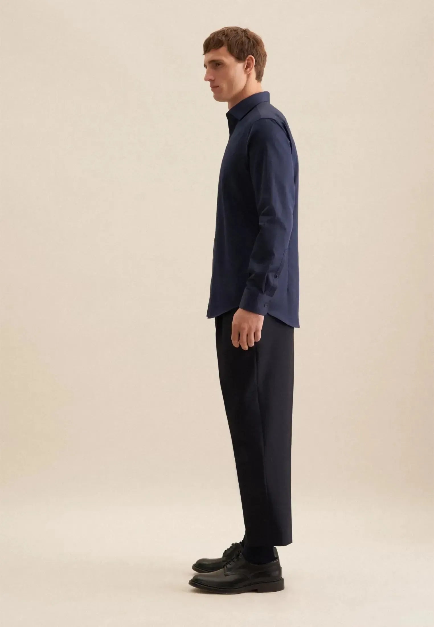Shaped Fit Easy Iron New Kent Business Shirt Dark Blue-seidensticker uk