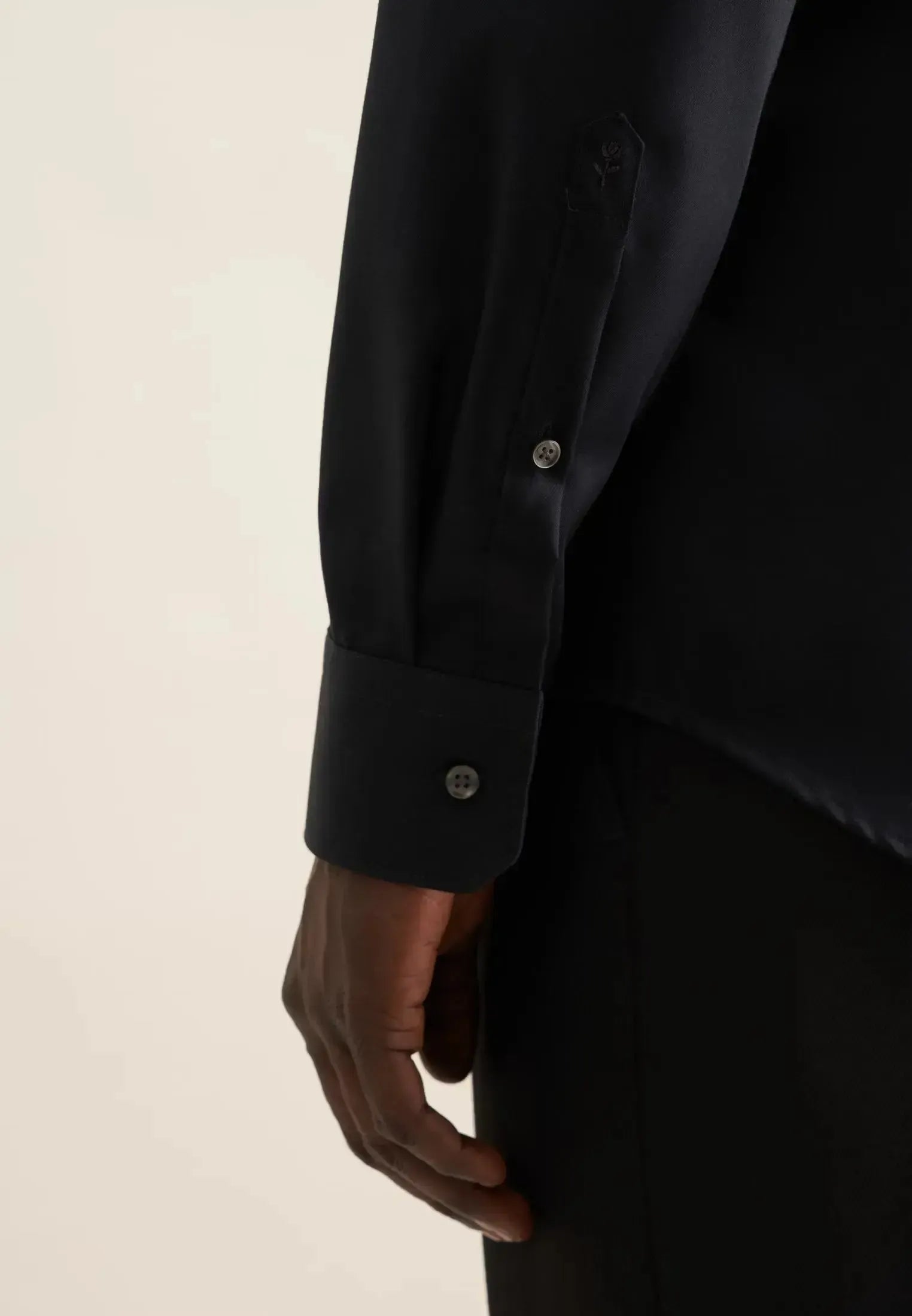 Shaped Fit No Iron New Kent Business Shirt Black-seidensticker uk