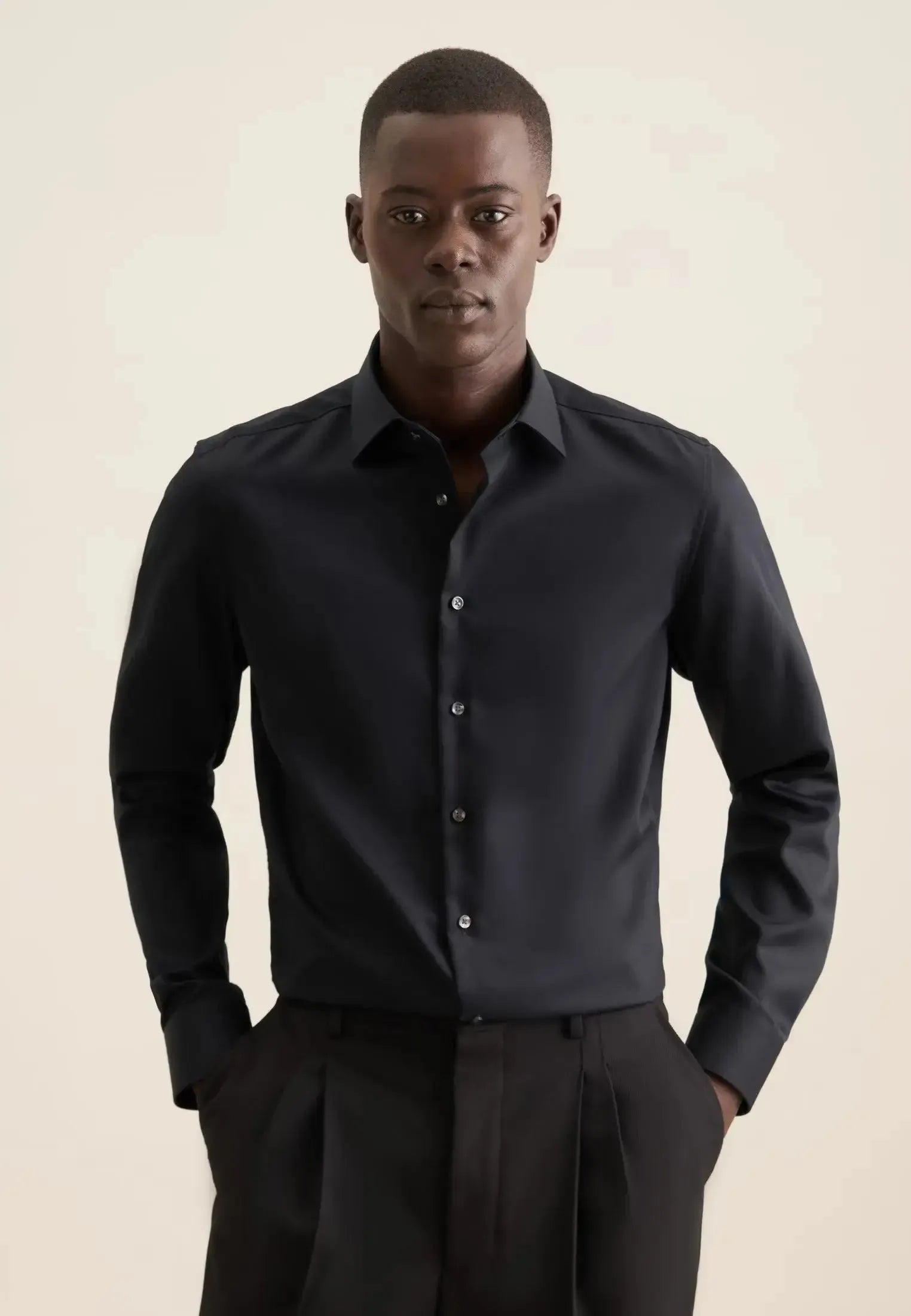 Shaped Fit No Iron New Kent Business Shirt Black-seidensticker uk