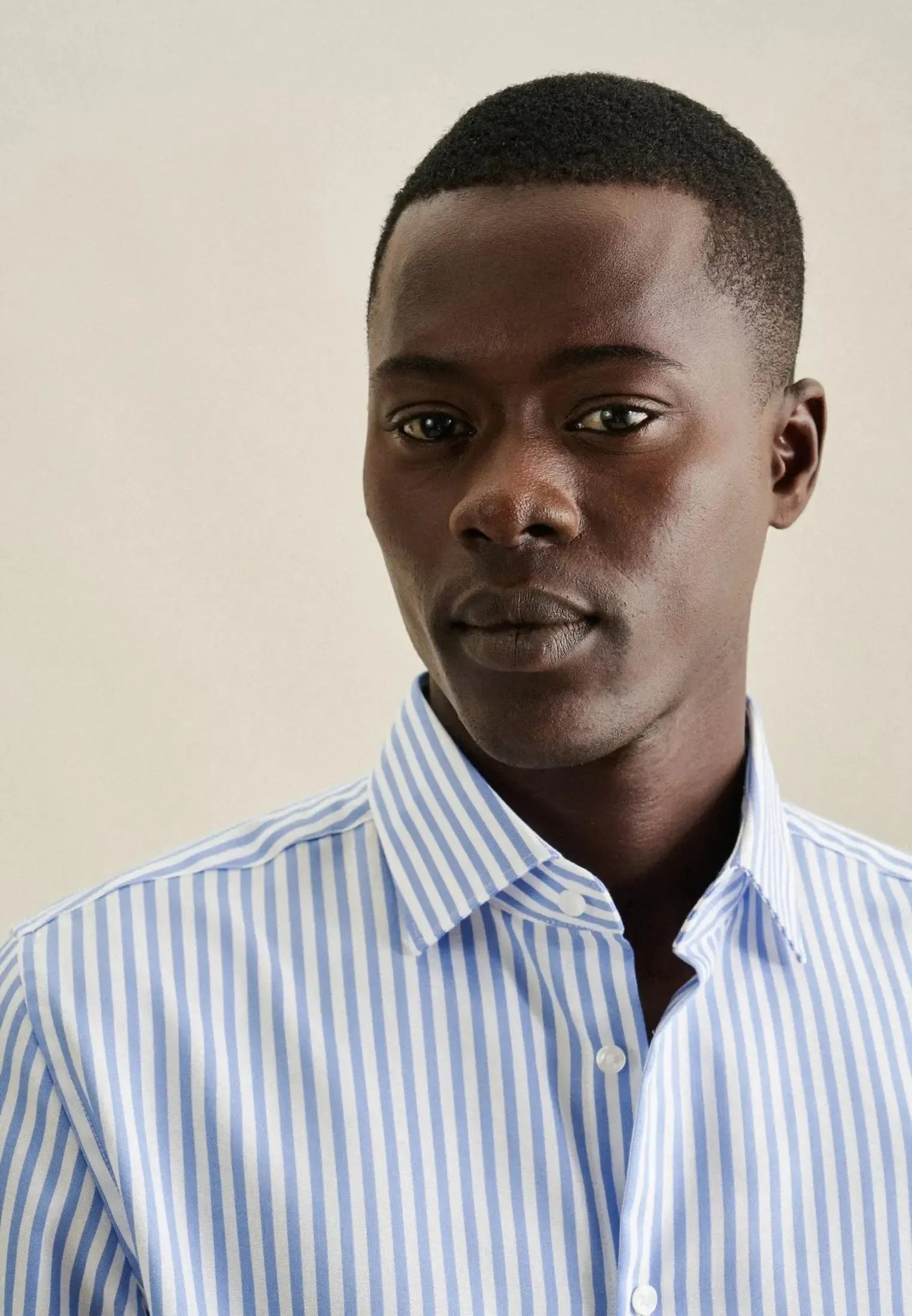 Shaped Fit No Iron New Kent Striped Business Shirt Light Blue-seidensticker uk