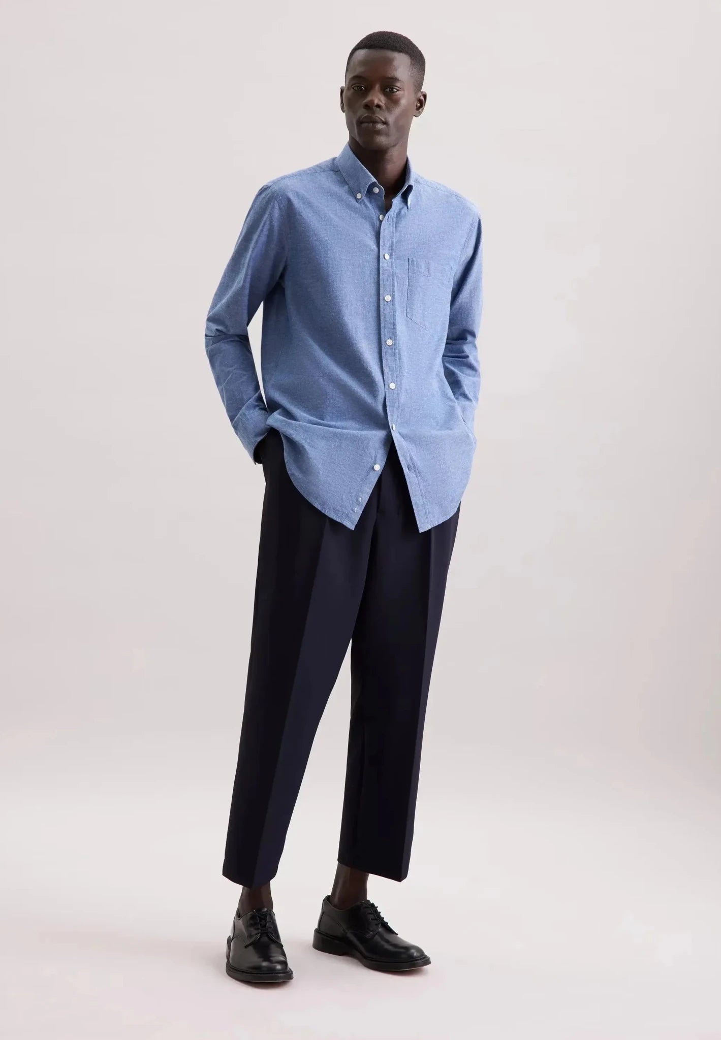 Seidensticker Regular Fit Button Down Linen Blend Chambray Shirt Mid Blue - 01.146702-16-38 - seidensticker.co.uk