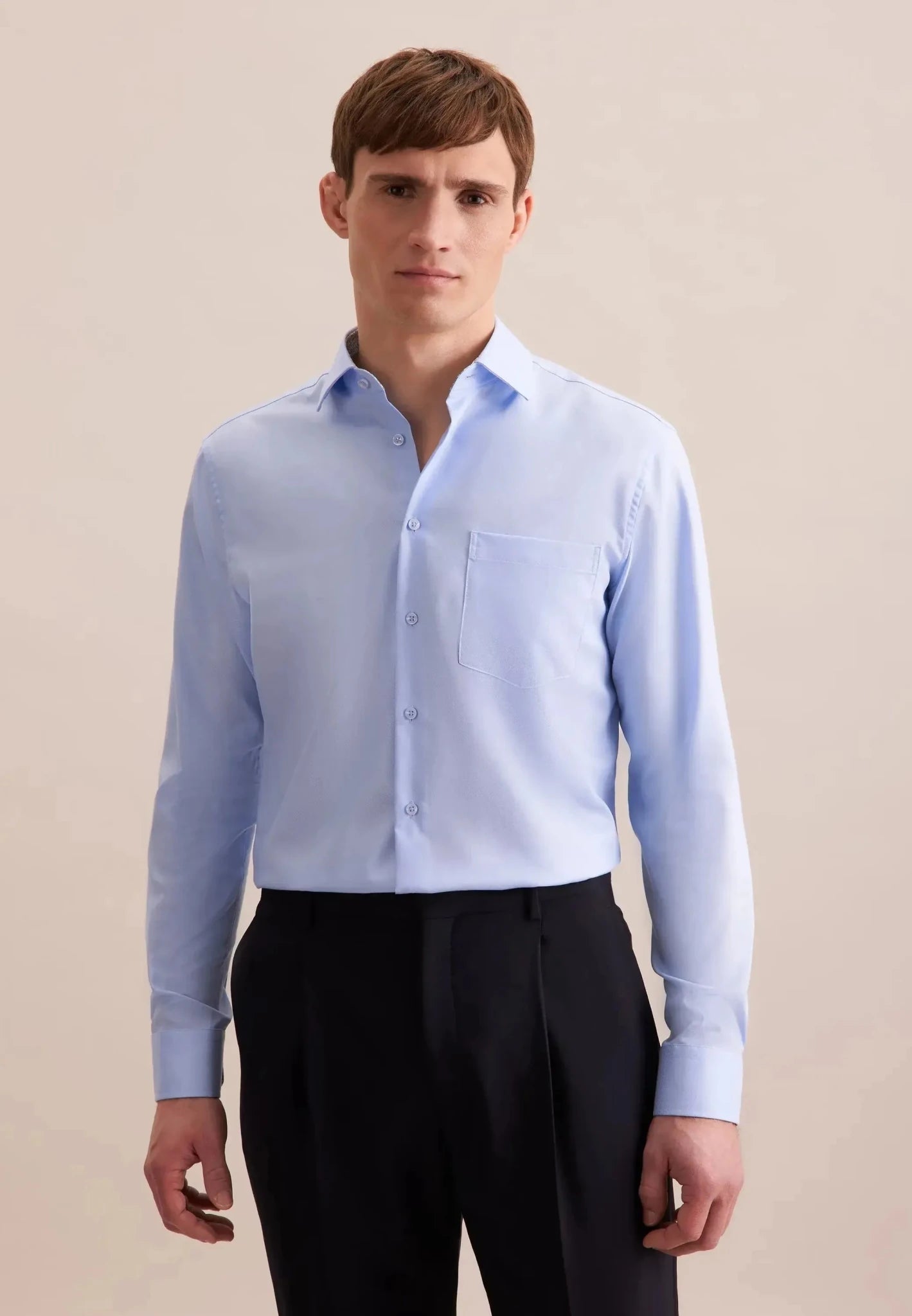 Seidensticker Regular Fit No Iron Business Kent Contrast Patch Business Shirt Light Blue - 01.147200-11-38 - seidensticker.co.uk