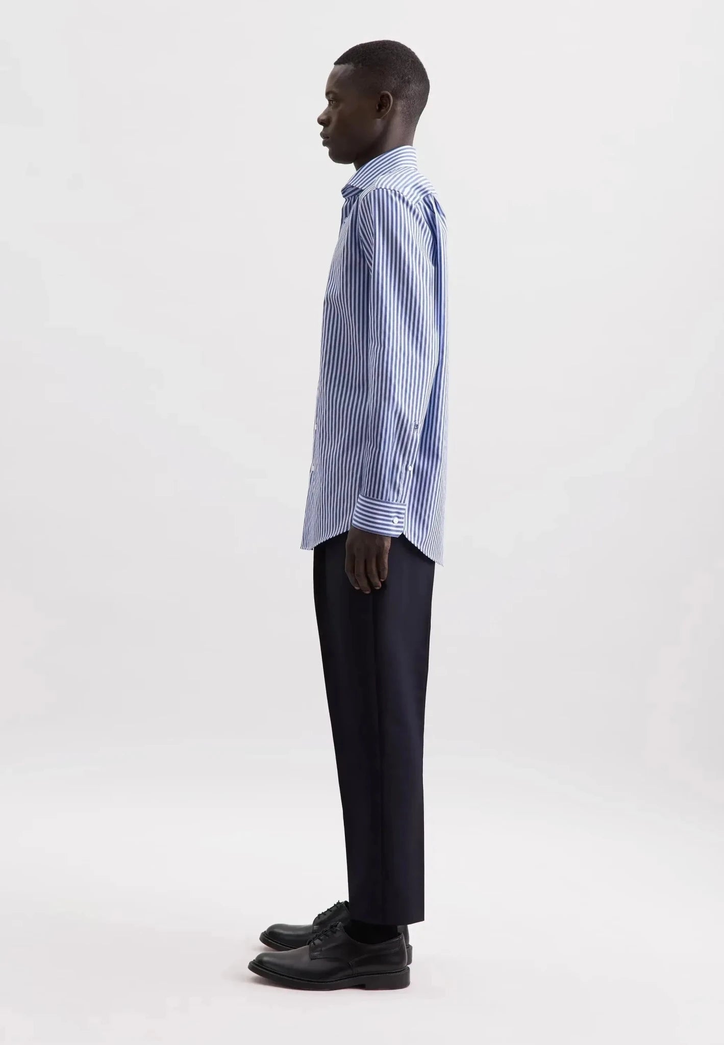 Seidensticker Regular Fit No Iron Spread Kent Structured Stripe Business Shirt Dark Blue 01.845289-16-38