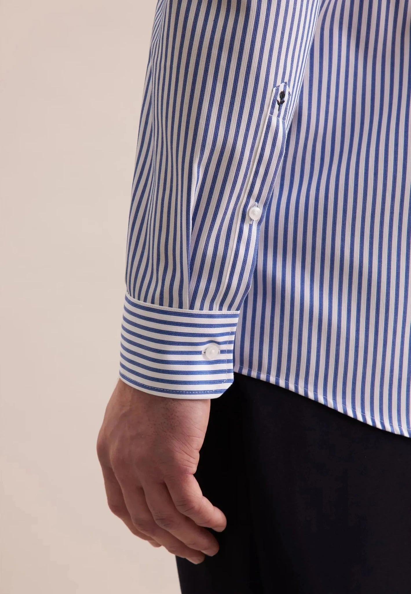 Seidensticker Regular Fit No Iron Spread Kent Structured Stripe Business Shirt Mid Blue - 01.146167-15-38 - seidensticker.co.uk