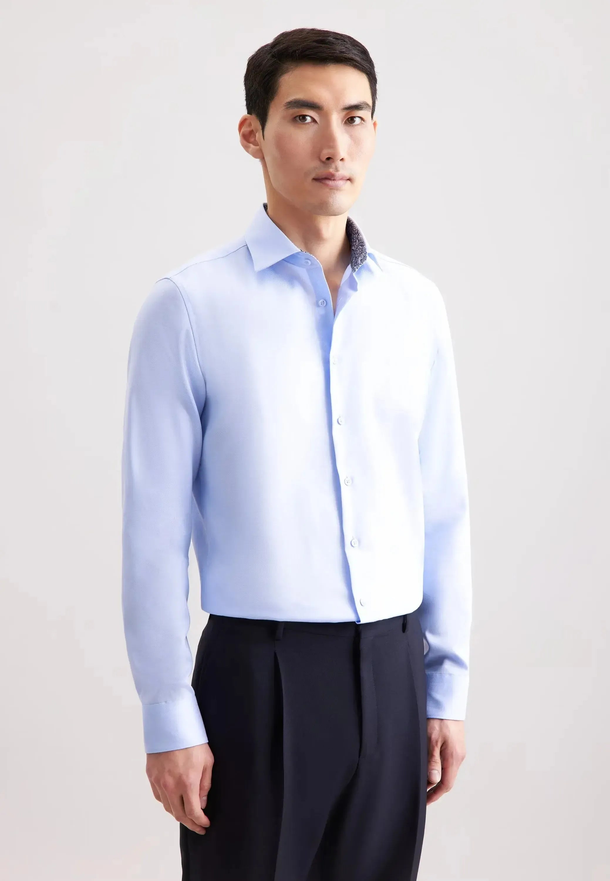 Shaped Fit No Iron Contrast Patched Kent Collar Business Shirt Light Blue-seidensticker uk
