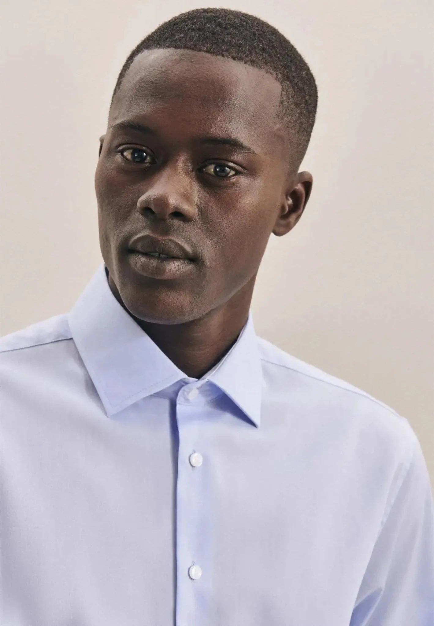 Seidensticker Shaped Fit No Iron Kent Collar Business Shirt Light Blue - 01.022000-15-38 - seidensticker.co.uk